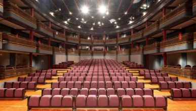 The interior of Keck Theater on «Ӱҵ's campus
